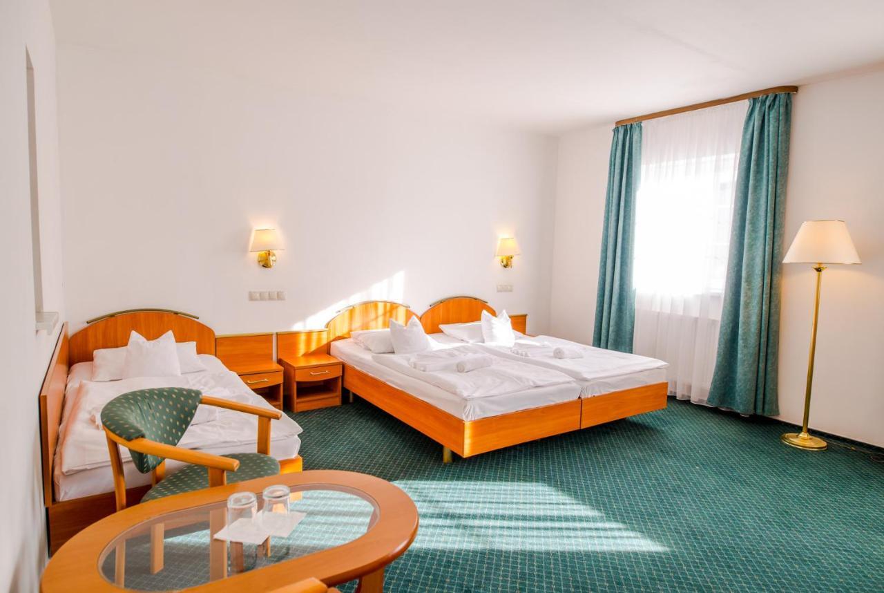 Hotel Spindlerova Bouda Spindleruv Mlyn Exterior photo