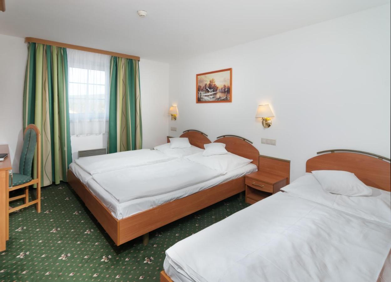 Hotel Spindlerova Bouda Spindleruv Mlyn Exterior photo